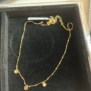 Thin flower gold necklaces